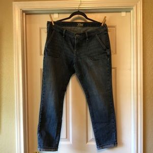 Old Navy Cropped Jeans